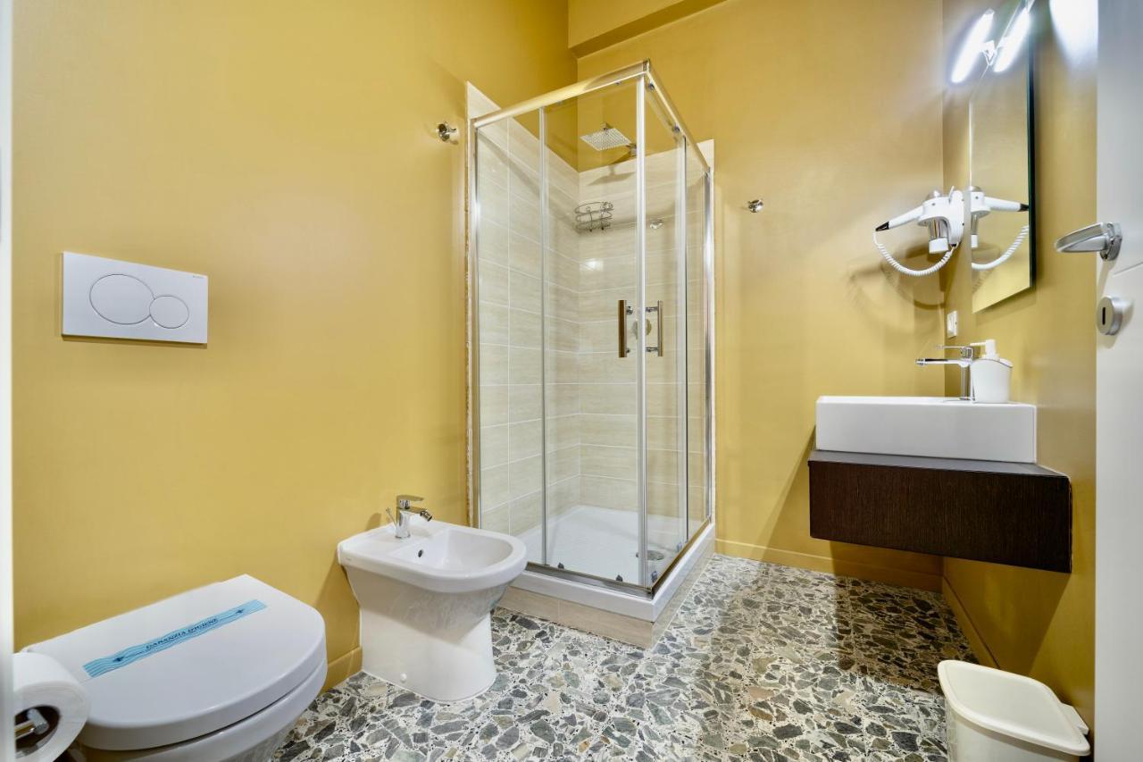 Boutique Rooms Carbonazzi 17 Cagliari Luaran gambar