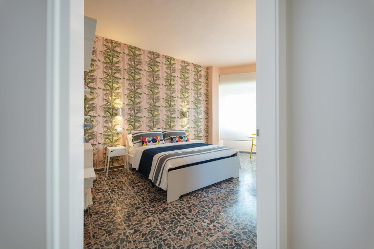 Boutique Rooms Carbonazzi 17 Cagliari Luaran gambar